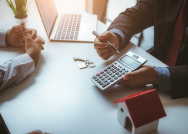 Comment sont fixés les frais d'agence immobilière ?